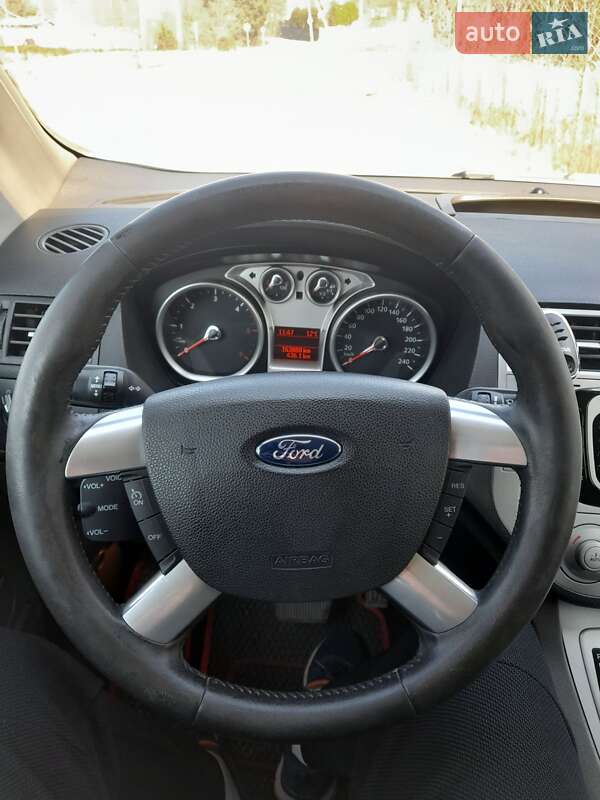 Внедорожник / Кроссовер Ford Kuga 2011 в Львове фото 10 Внедорожник / Кроссовер Ford Kuga 2011 в Львове