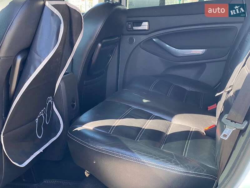 Внедорожник / Кроссовер Ford Kuga 2011 в Львове