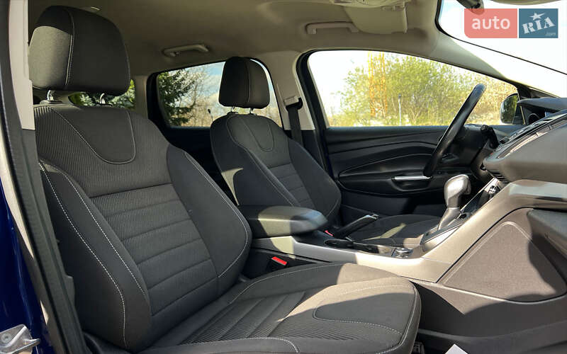Позашляховик / Кросовер Ford Kuga 2016 в Львові