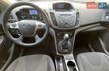Внедорожник / Кроссовер Ford Kuga 2013 в 