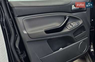 Позашляховик / Кросовер Ford Kuga 2012 в 