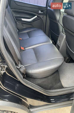 Внедорожник / Кроссовер Ford Kuga 2011 в 