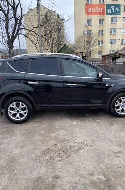Внедорожник / Кроссовер Ford Kuga 2011 в 