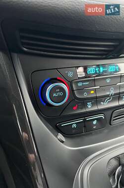 Внедорожник / Кроссовер Ford Kuga 2019 в 
