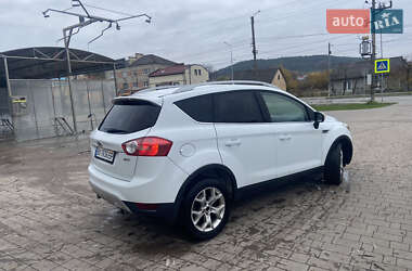 Позашляховик / Кросовер Ford Kuga 2010 в 