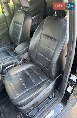 Внедорожник / Кроссовер Ford Kuga 2011 в 