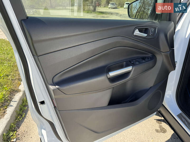 Внедорожник / Кроссовер Ford Kuga 2019 в Запорожье фото 10 Внедорожник / Кроссовер Ford Kuga 2019 в Запорожье