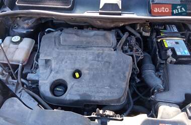 Внедорожник / Кроссовер Ford Kuga 2011 в 