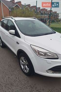 Позашляховик / Кросовер Ford Kuga 2014 в 