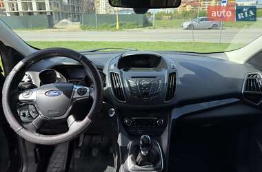 Внедорожник / Кроссовер Ford Kuga 2013 в 