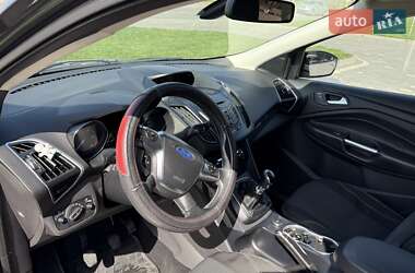 Внедорожник / Кроссовер Ford Kuga 2013 в 
