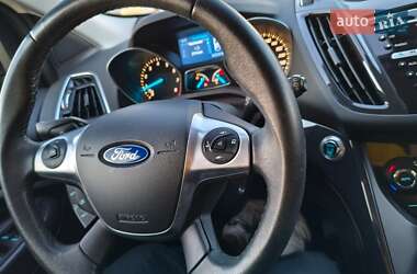Внедорожник / Кроссовер Ford Kuga 2014 в 