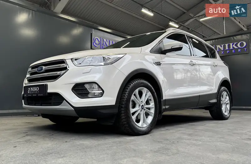 Внедорожник / Кроссовер Ford Kuga 2019 в 