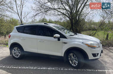 Внедорожник / Кроссовер Ford Kuga 2010 в 
