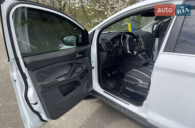 Внедорожник / Кроссовер Ford Kuga 2010 в 