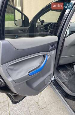 Внедорожник / Кроссовер Ford Kuga 2008 в 
