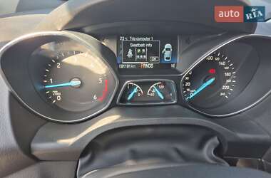 Позашляховик / Кросовер Ford Kuga 2019 в 