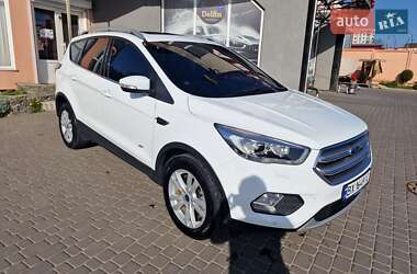 Внедорожник / Кроссовер Ford Kuga 2017 в 
