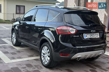 Внедорожник / Кроссовер Ford Kuga 2009 в 