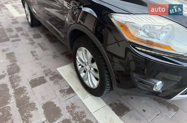 Внедорожник / Кроссовер Ford Kuga 2009 в 