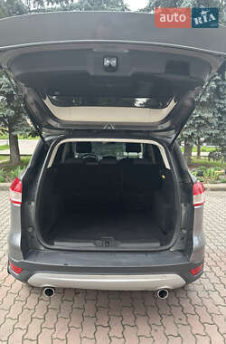 Внедорожник / Кроссовер Ford Kuga 2014 в 