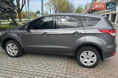 Внедорожник / Кроссовер Ford Kuga 2014 в 
