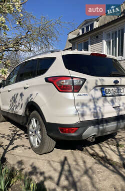 Внедорожник / Кроссовер Ford Kuga 2017 в 