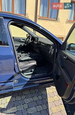 Внедорожник / Кроссовер Ford Kuga 2020 в 