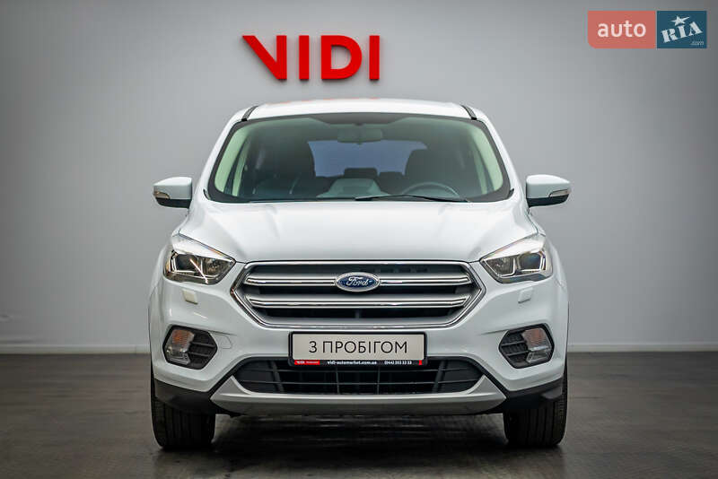 Позашляховик / Кросовер Ford Kuga 2018 в Києві