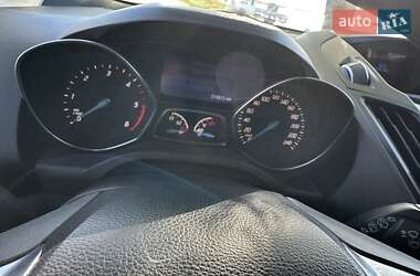 Внедорожник / Кроссовер Ford Kuga 2013 в 