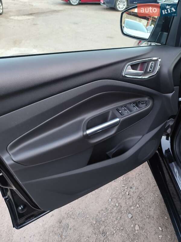 Внедорожник / Кроссовер Ford Kuga 2014 в Чернигове