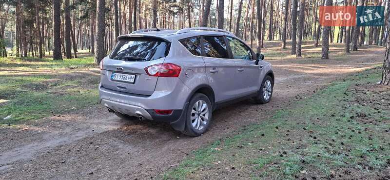 Внедорожник / Кроссовер Ford Kuga 2011 в Ахтырке