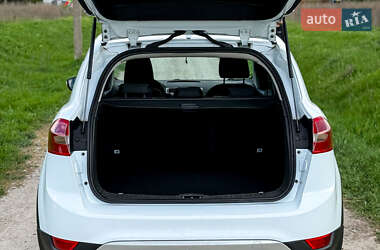 Внедорожник / Кроссовер Ford Kuga 2011 в 