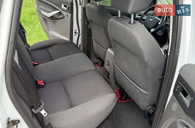 Внедорожник / Кроссовер Ford Kuga 2011 в 