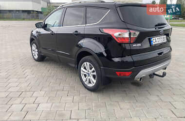 Позашляховик / Кросовер Ford Kuga 2017 в 