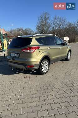 Внедорожник / Кроссовер Ford Kuga 2013 в 