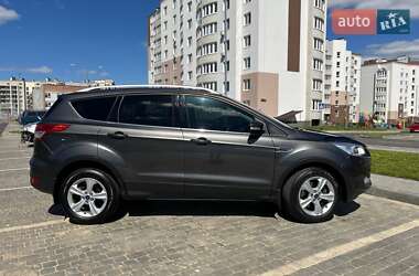 Внедорожник / Кроссовер Ford Kuga 2016 в Виннице