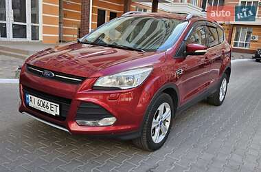 Позашляховик / Кросовер Ford Kuga 2015 в 