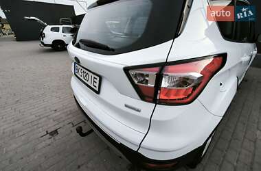 Внедорожник / Кроссовер Ford Kuga 2018 в 