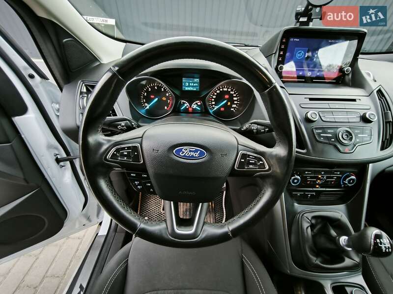 Позашляховик / Кросовер Ford Kuga 2018 в Здолбуніві