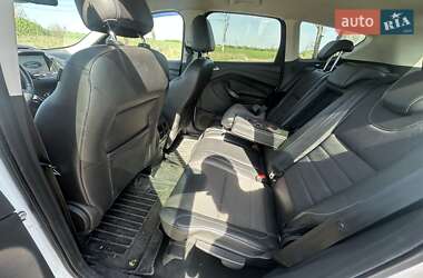 Внедорожник / Кроссовер Ford Kuga 2015 в 