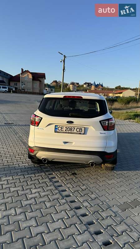 Внедорожник / Кроссовер Ford Kuga 2019 в Черновцах