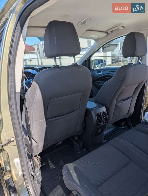 Внедорожник / Кроссовер Ford Kuga 2014 в Мукачево