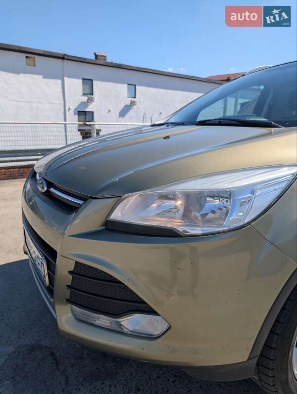 Внедорожник / Кроссовер Ford Kuga 2014 в Мукачево