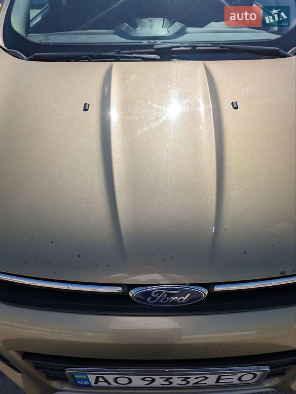 Внедорожник / Кроссовер Ford Kuga 2014 в Мукачево