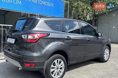 Внедорожник / Кроссовер Ford Kuga 2018 в 