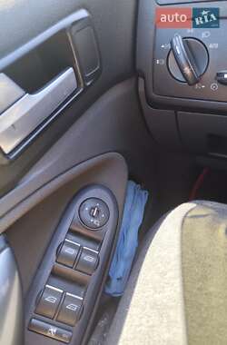 Позашляховик / Кросовер Ford Kuga 2012 в 