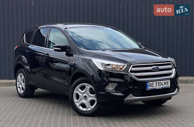 Внедорожник / Кроссовер Ford Kuga 2019 в 