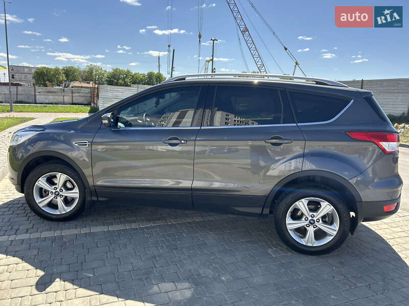 Внедорожник / Кроссовер Ford Kuga 2016 в Виннице