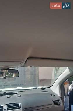 Внедорожник / Кроссовер Ford Kuga 2012 в 